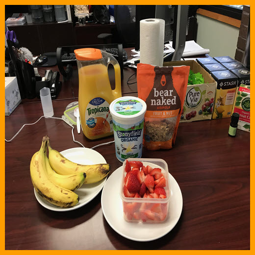 Breakfast photo - US office_square